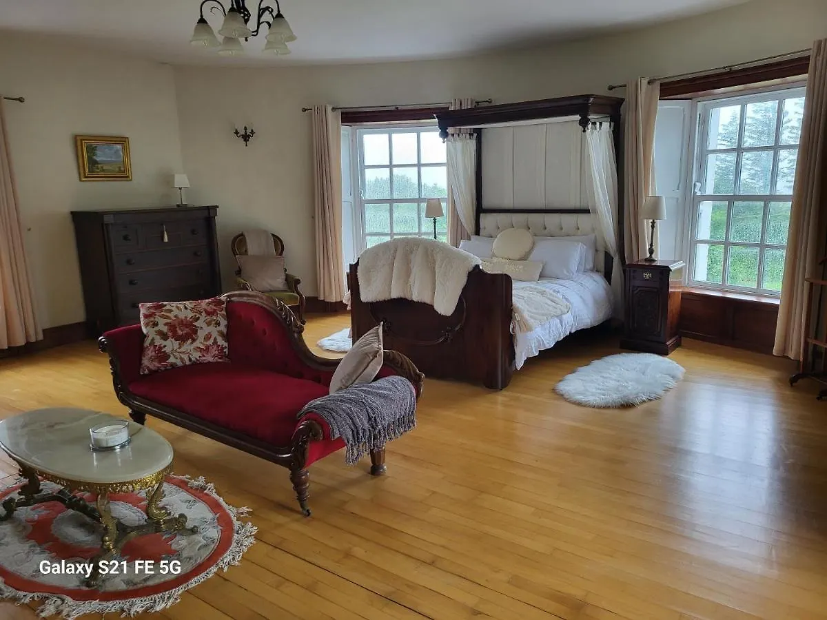 Holiday home Ballycurrin House Galway